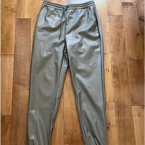 VERO MODA FAUX LEATHER PANTS